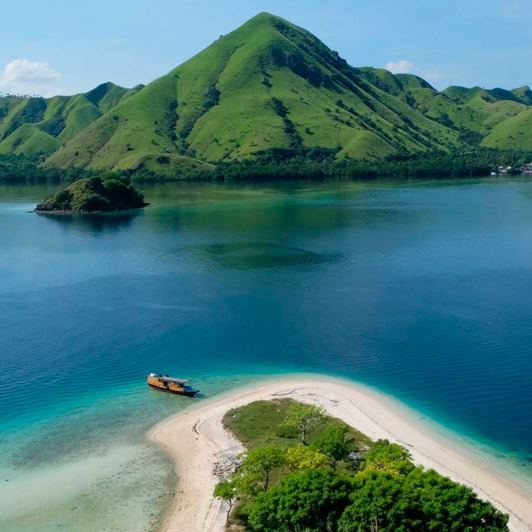 Остров Комодо Индонезия