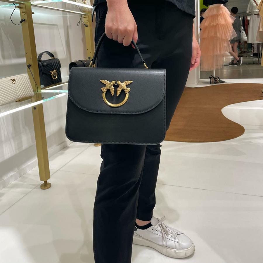 Официальный представитель бренда Pinko в Москве.