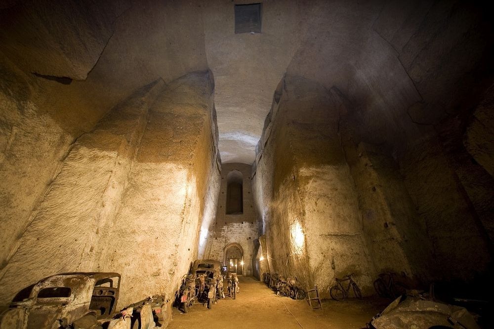 Заброшенный туннель под Неаполем