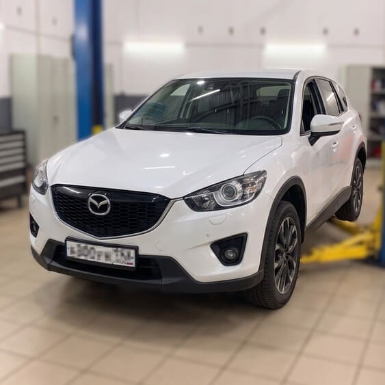 Mazda CX-5 KE в боксе сервиса перед полным капремонтом АКПП Aisin TF-80SC AF40