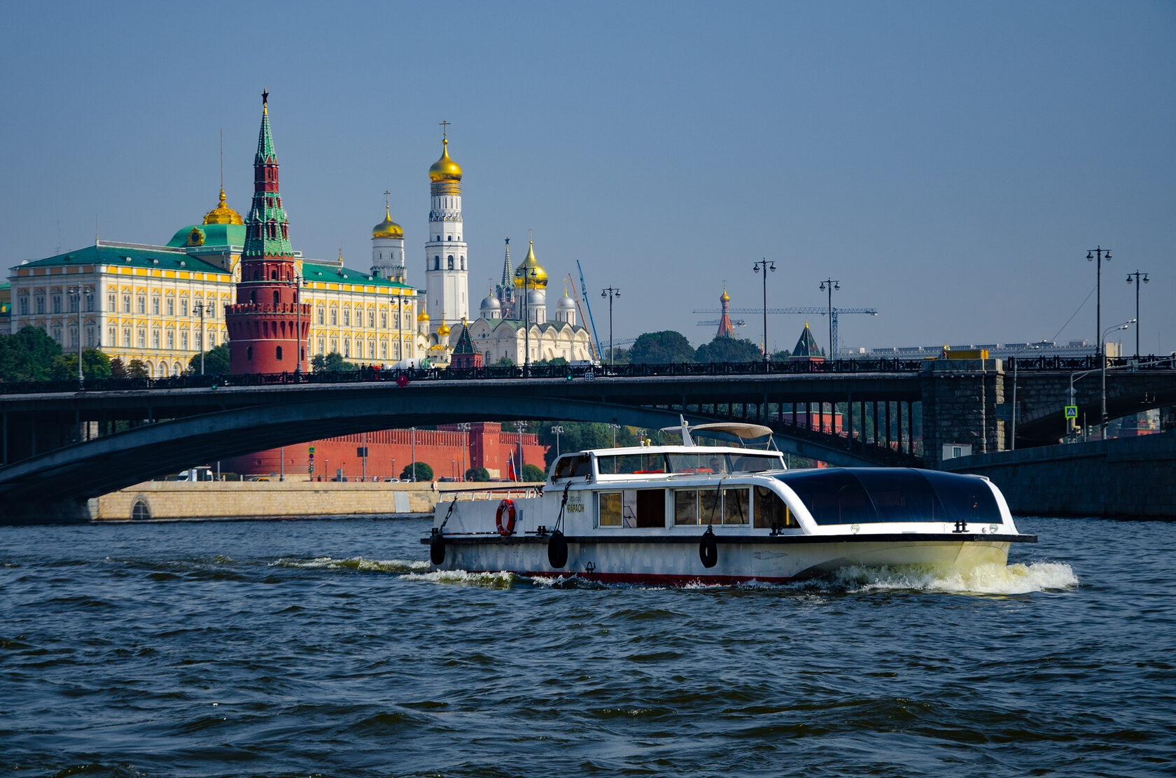 прогулки по реке москве