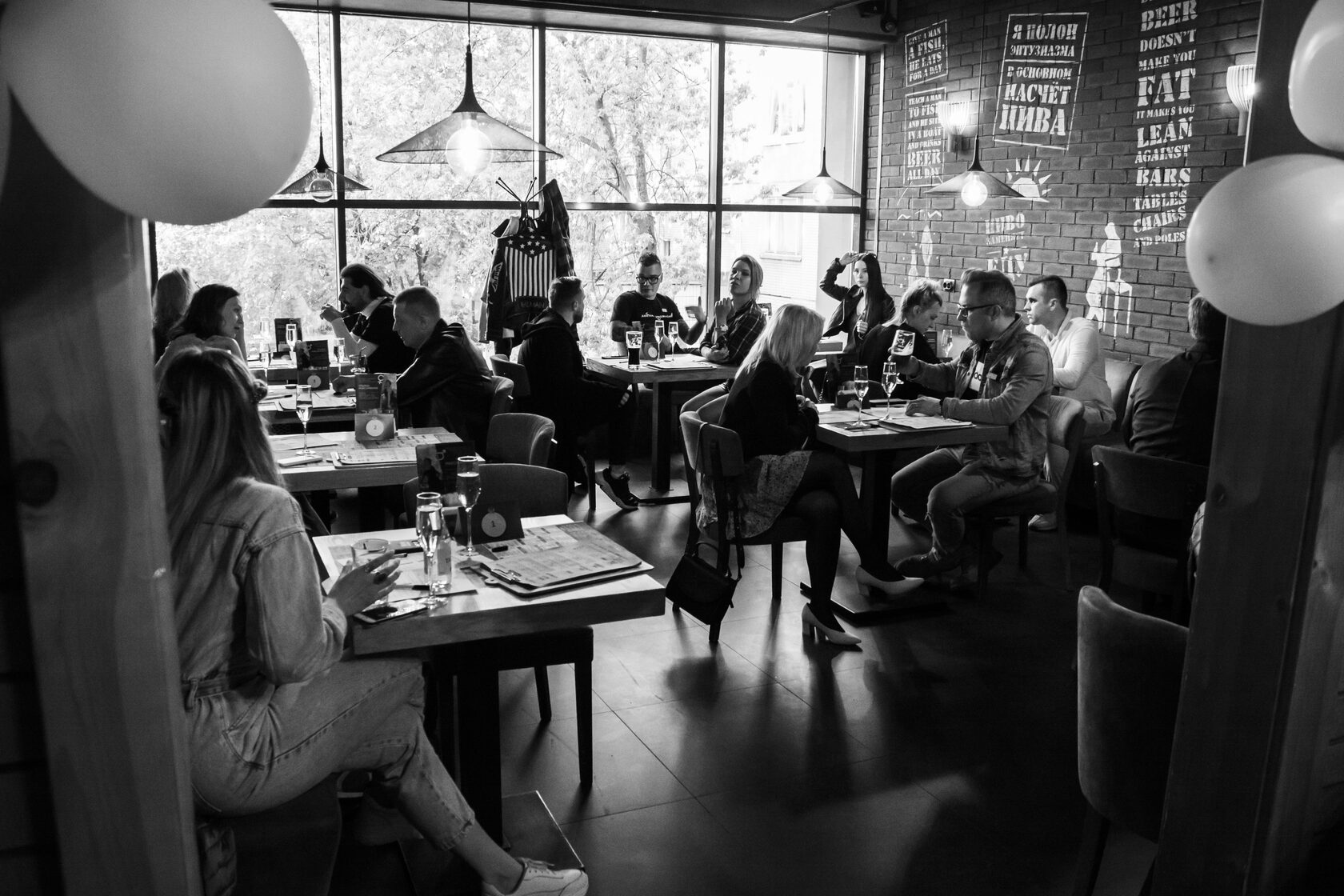 Тренинг клуб. Speed dating Soho London. Speed dating Canary Wharf London. Speed dating Nurnberg Cinecitta. Speed dating curve Bar Ipswich.