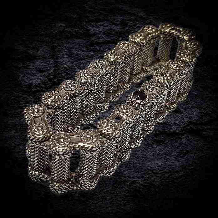 байкерский браслет, тяжёлый мужской браслет, брутальный браслет.