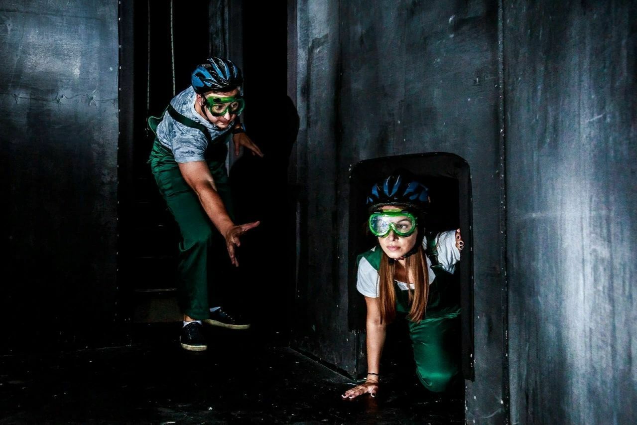 фото нанесения макияжа на лицо девушки 