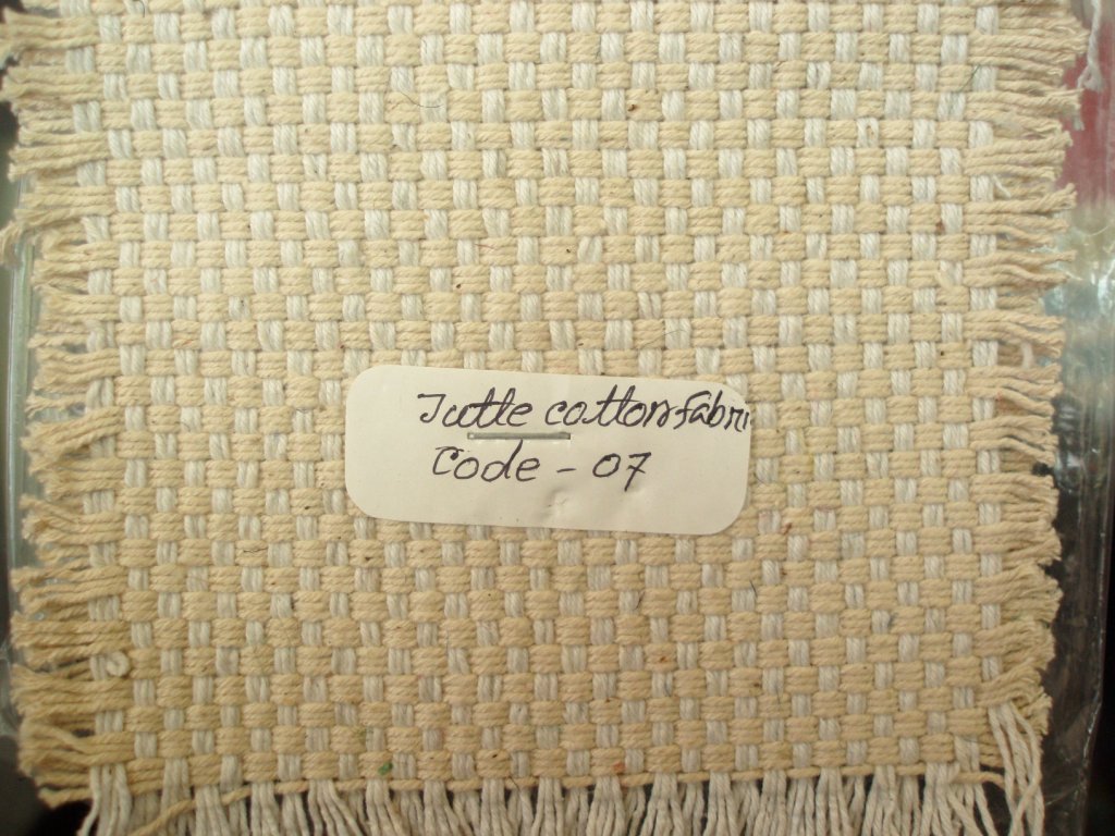 Натуральные волокна лен. Джутовый и хлопок корзинки. Джут кенаф. Парусина мешковина. Ткань мешочная (49/60) джут/джут ламинированная.
