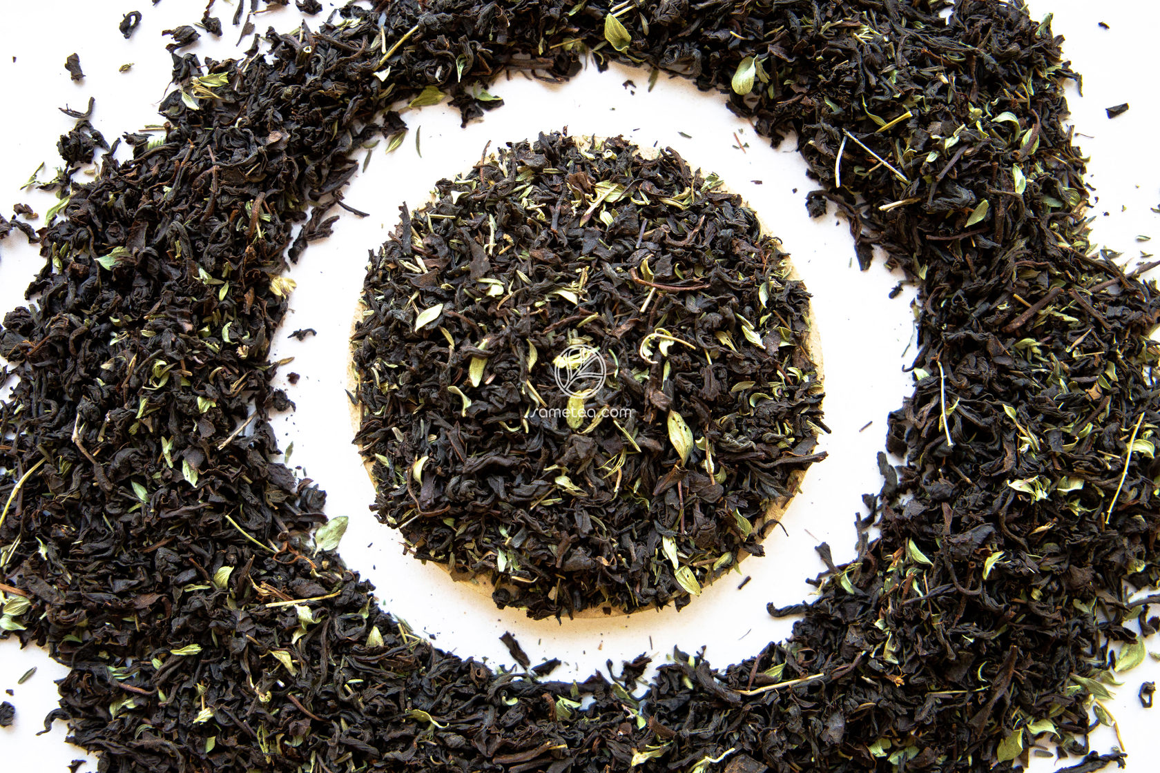 Травяной чай черный. Чай черный с чабрецом. Черный чай с чабрецом РЧК 500г. Чёрный с чабрецом. Чай черный с чабрецом рассыпной.