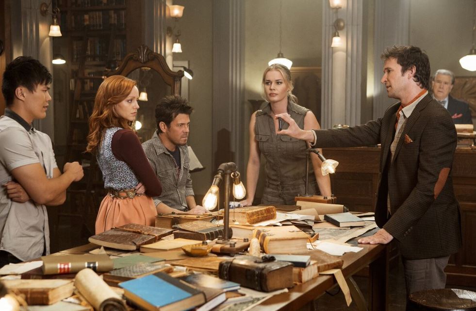 Кадр из сериала «Библиотекари»  