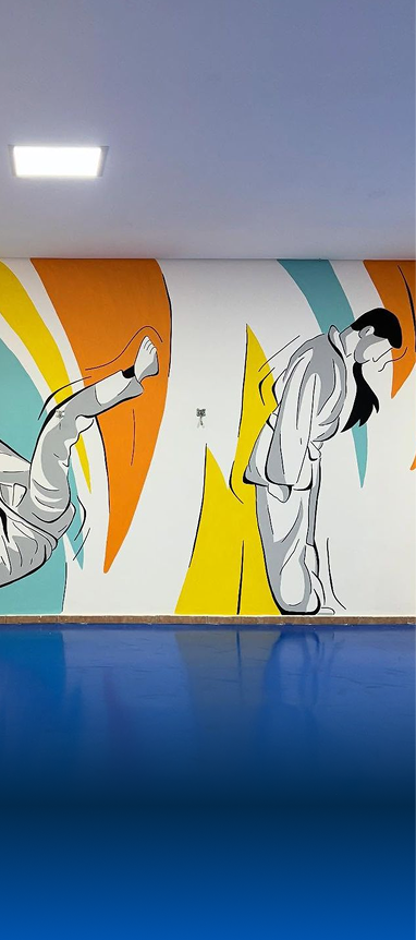 Грффити с изображением девушки в спортивной секции