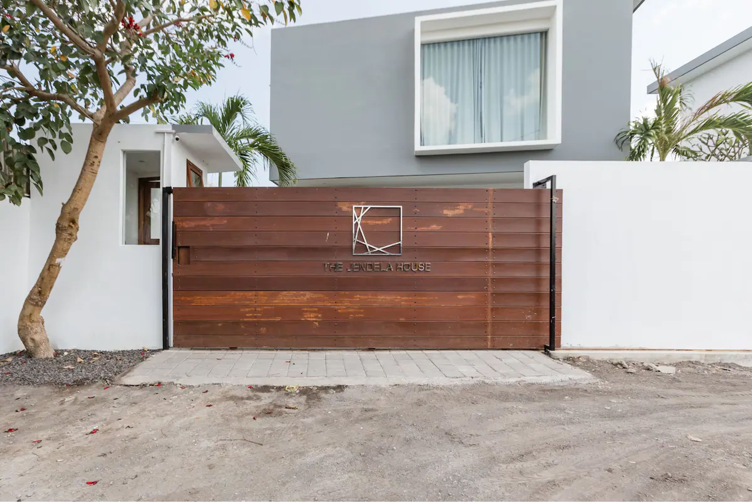 jendela house entrance