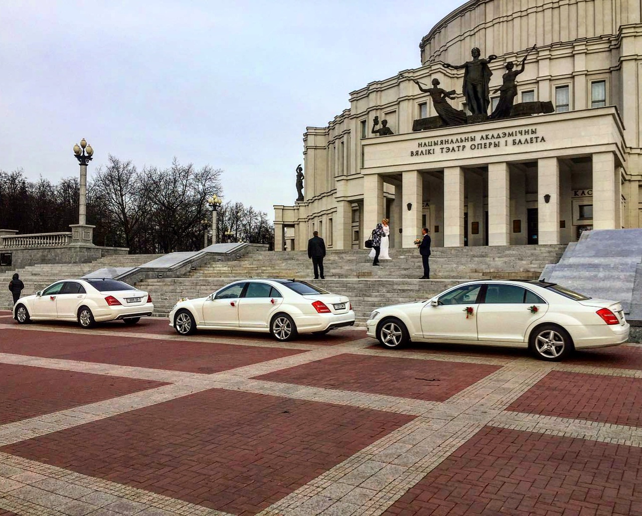 Как выбрать лимузин на свадьбу: преимущества лимузинов