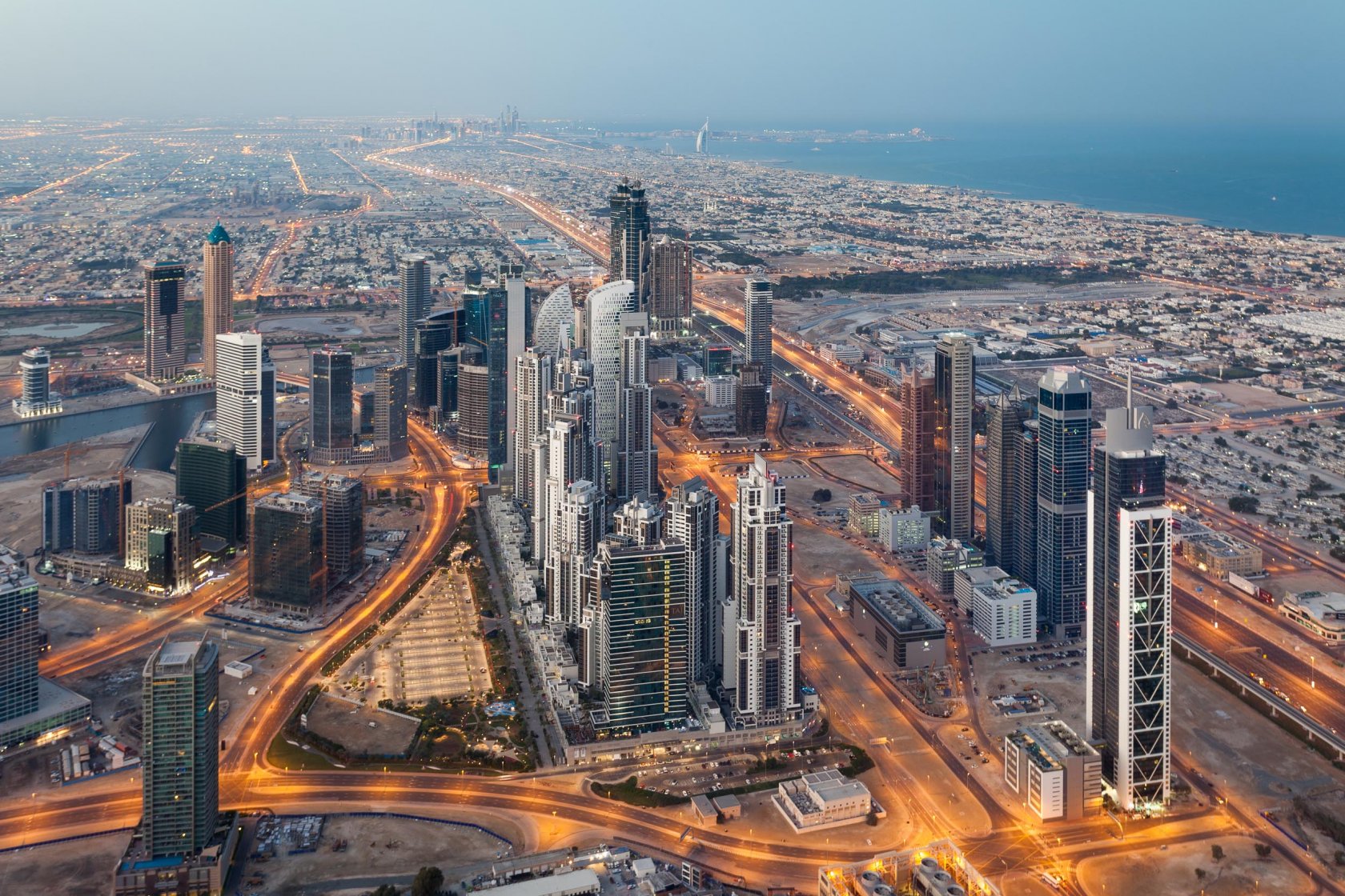 Дубай утром