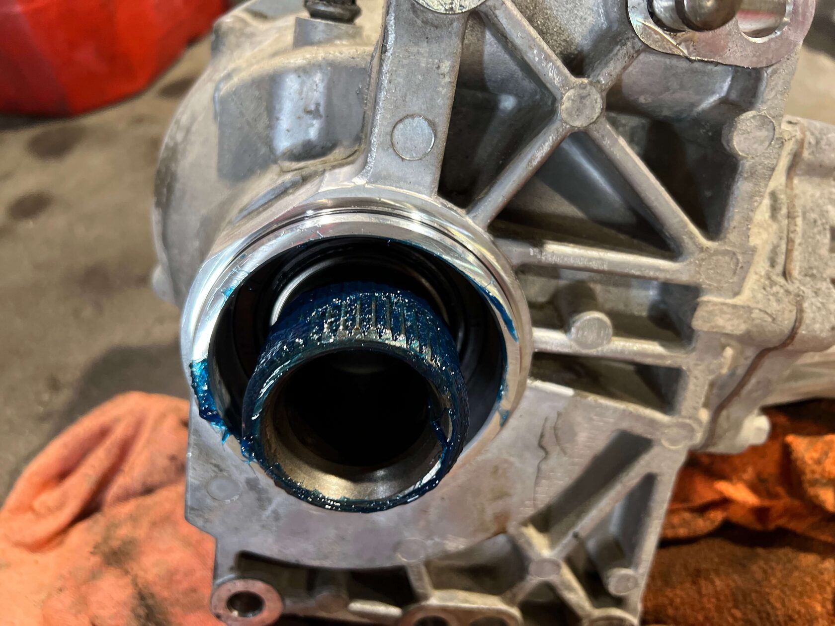 Чистка шлицов редуктора