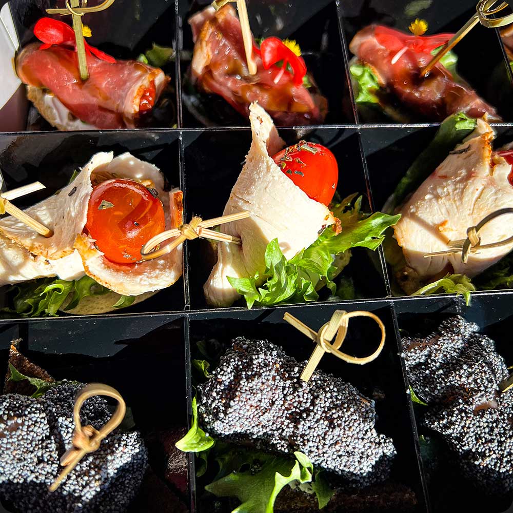 фурсет канапе на праздник в боксе