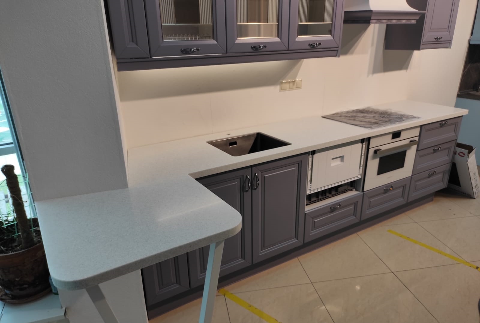 Купить HI-MACS G135 Chamomille Кухонная столешница недорого с доставкой