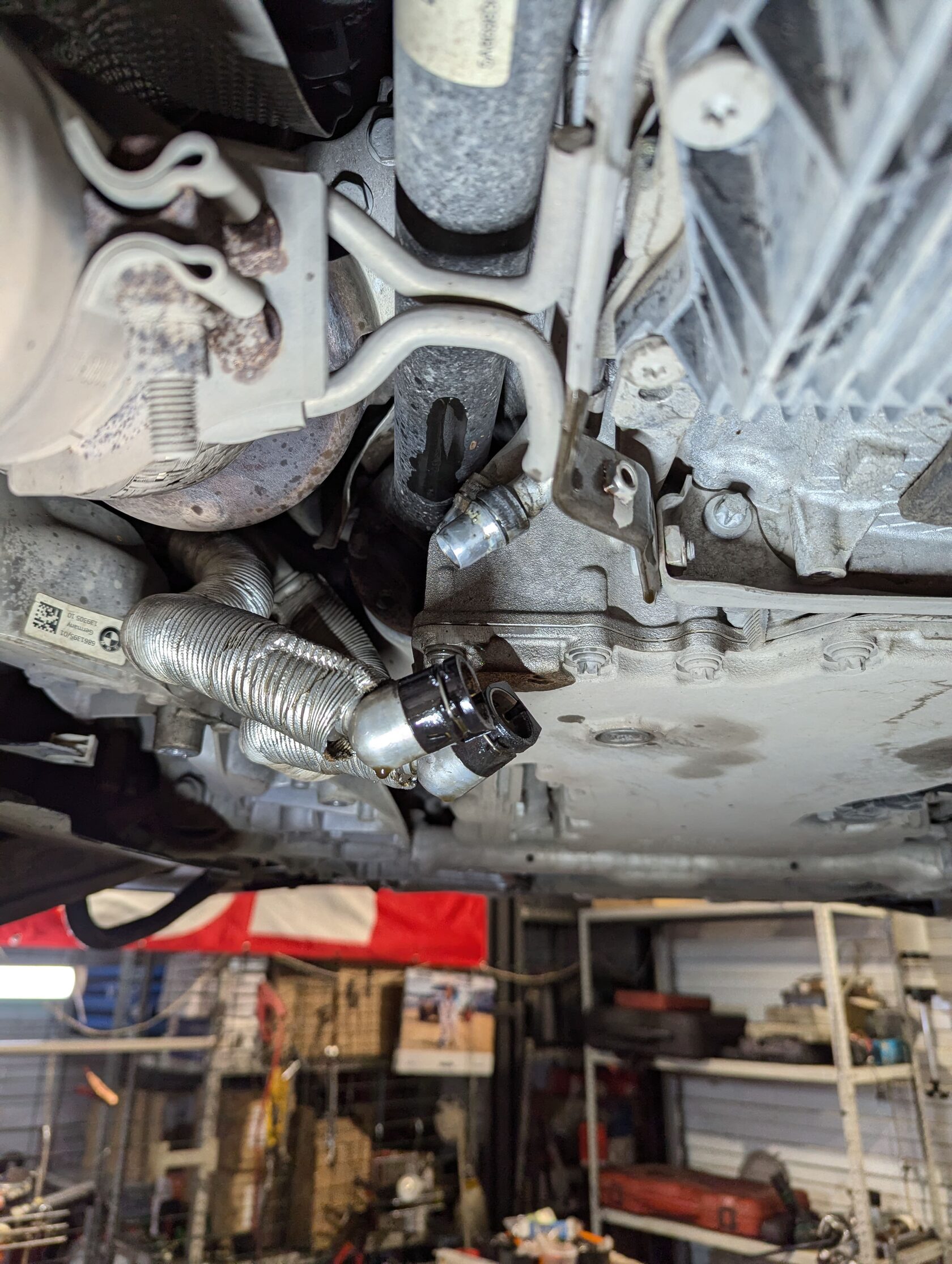 Демонтаж трубок охлаждения АКПП