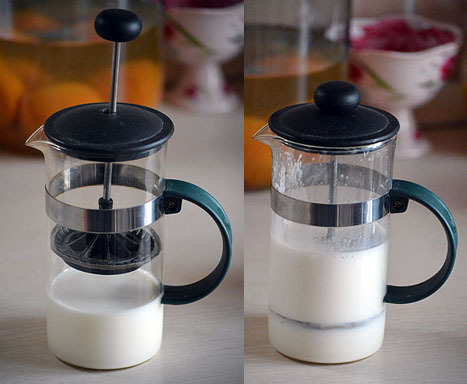 Как взбить молоко: 4 способа правильно взбивать молоко для латте и капучино | Блог биржевые-записки.рф