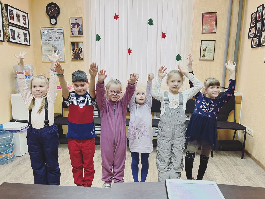 УРОКИ ВОКАЛА В АНСАМБЛЕ