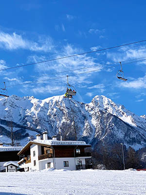 инструктора на курорте газпром