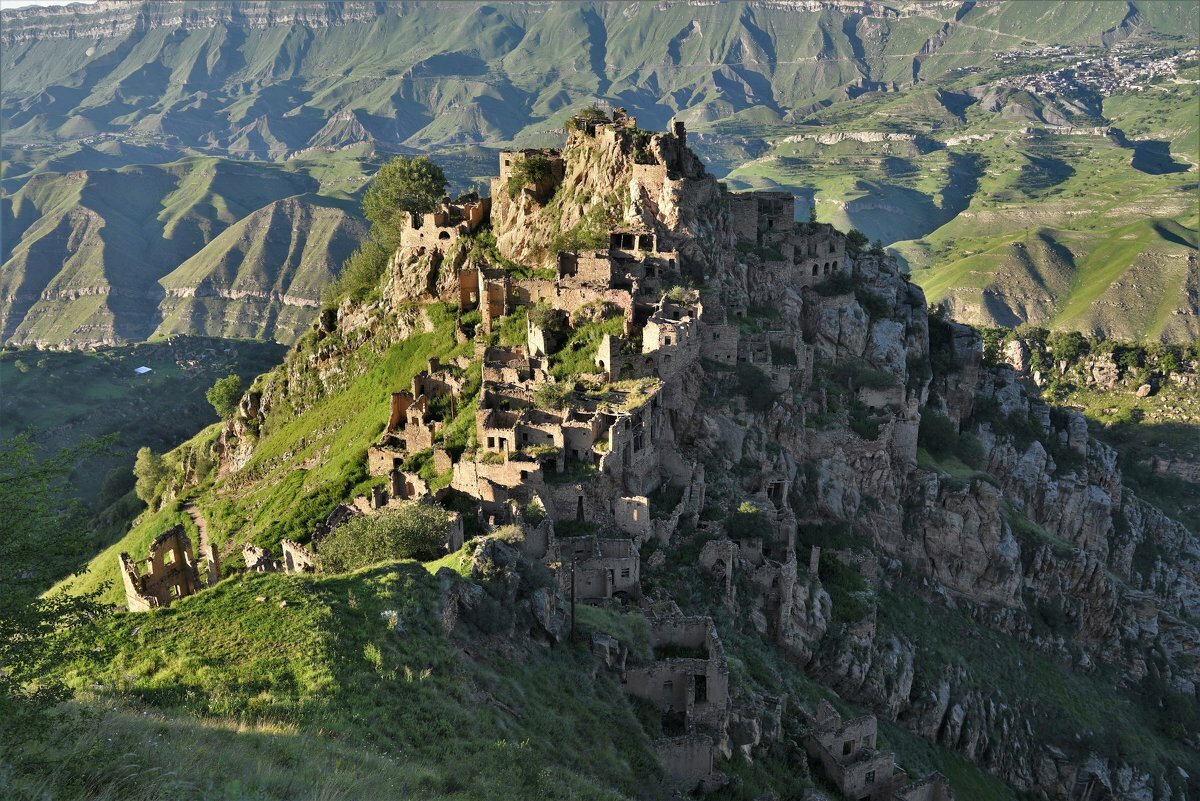 Какой дагестан. Село Гамсутль Дагестан. Гуниб и Гамсутль Дагестан. Горное село в Дагестане Гамсутль. Горный аул Гамсутль Дагестан.