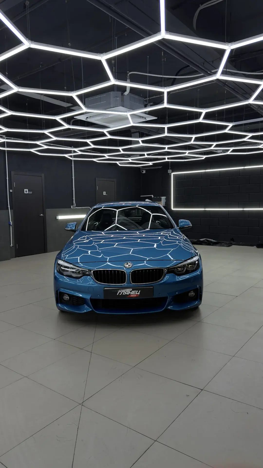 BMW M4 — полиуретан, салон, химчистка и керамика