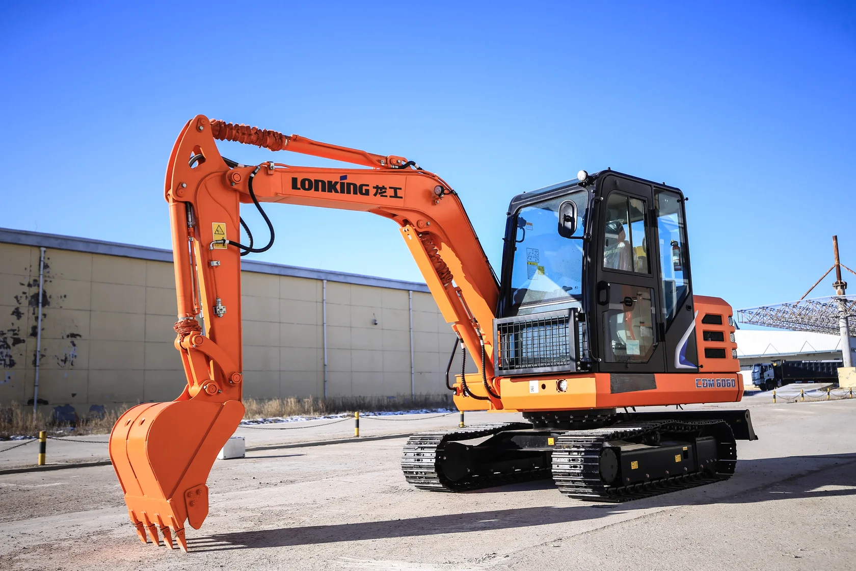 Гусеничный экскаватор LONKING CDM 6060
