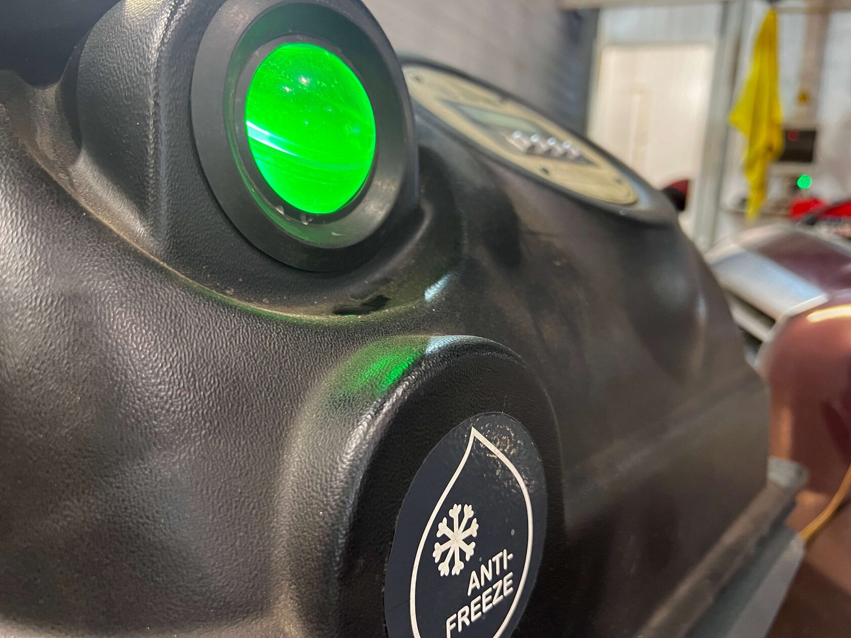 Процесс аппаратной замены антифриза Infiniti