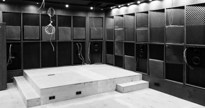 acoustic word, мир акустики, домашний кинотеатр, кино, кинотеатр, фильм, звук, колонки, стойка, строительство, экран, диван, индивидуальный, семейный кинотеатр, попкорн, отдых, заказ мебели, инсталляция, обучение, LP проигрыватели, система умный дом, кабель на заказ, мебель на заказ, Трейд-Ин, рабочий процесс