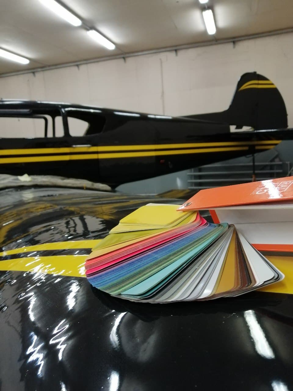 Ремонт поверхности и покраска самолета Як-18Т (Тешка)