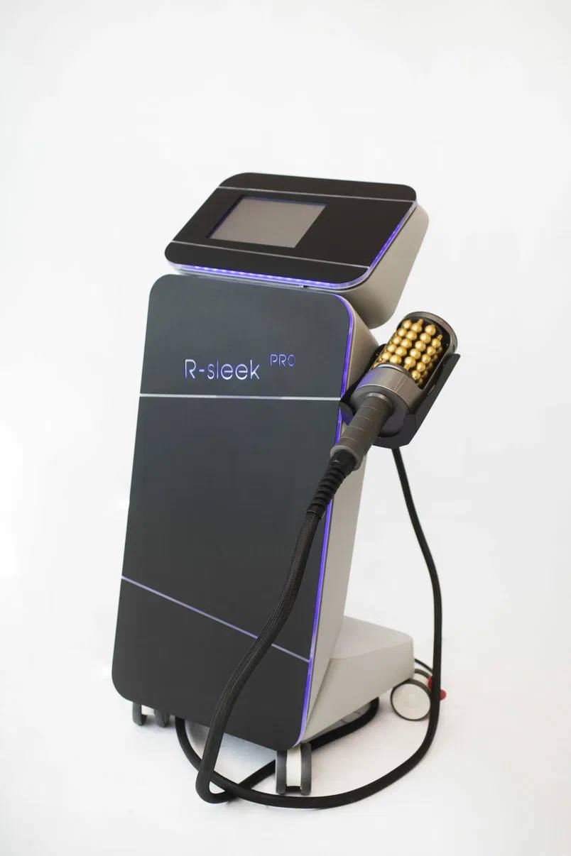 Аппарат R-Sleek в салоне красоты APRIORI