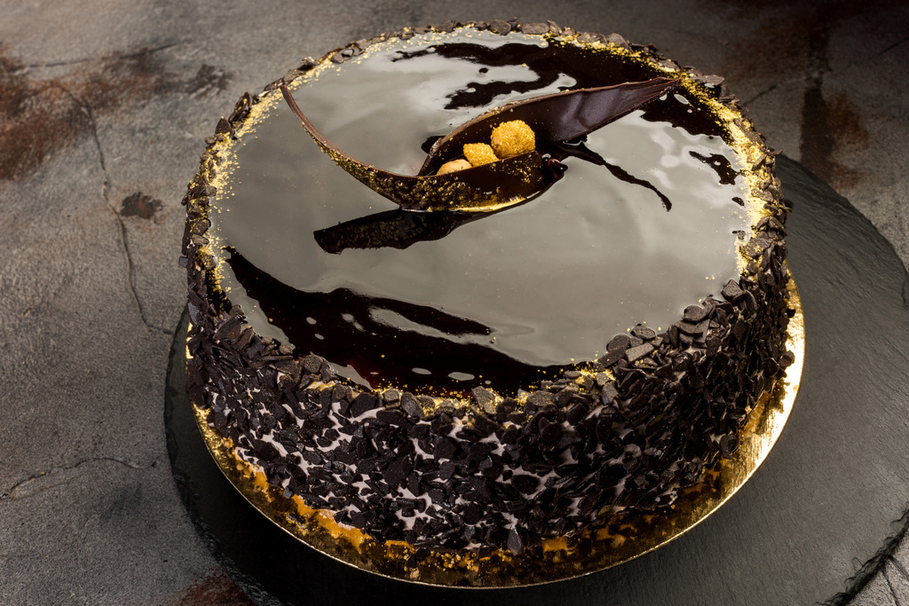 Купить торт ночью. Шоколадный торт золотой Колос. Торт магия ночи золотой Колос. Торт Южная ночь золотой Колос. Торт черная смородина золотой Колос.