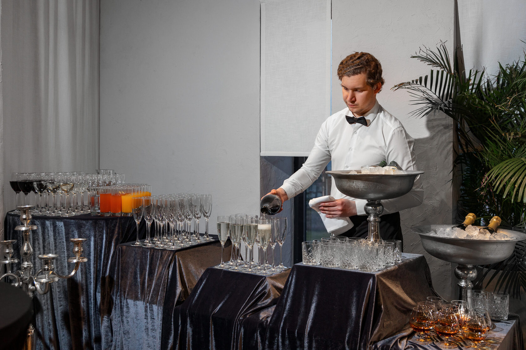 Авторский бар на фуршете — напитки и подача выездной кейтеринг Smile Event Москва