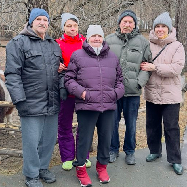Подопечные приюта &quot;Уютный дом&quot; в Новосибирском зоопарке.