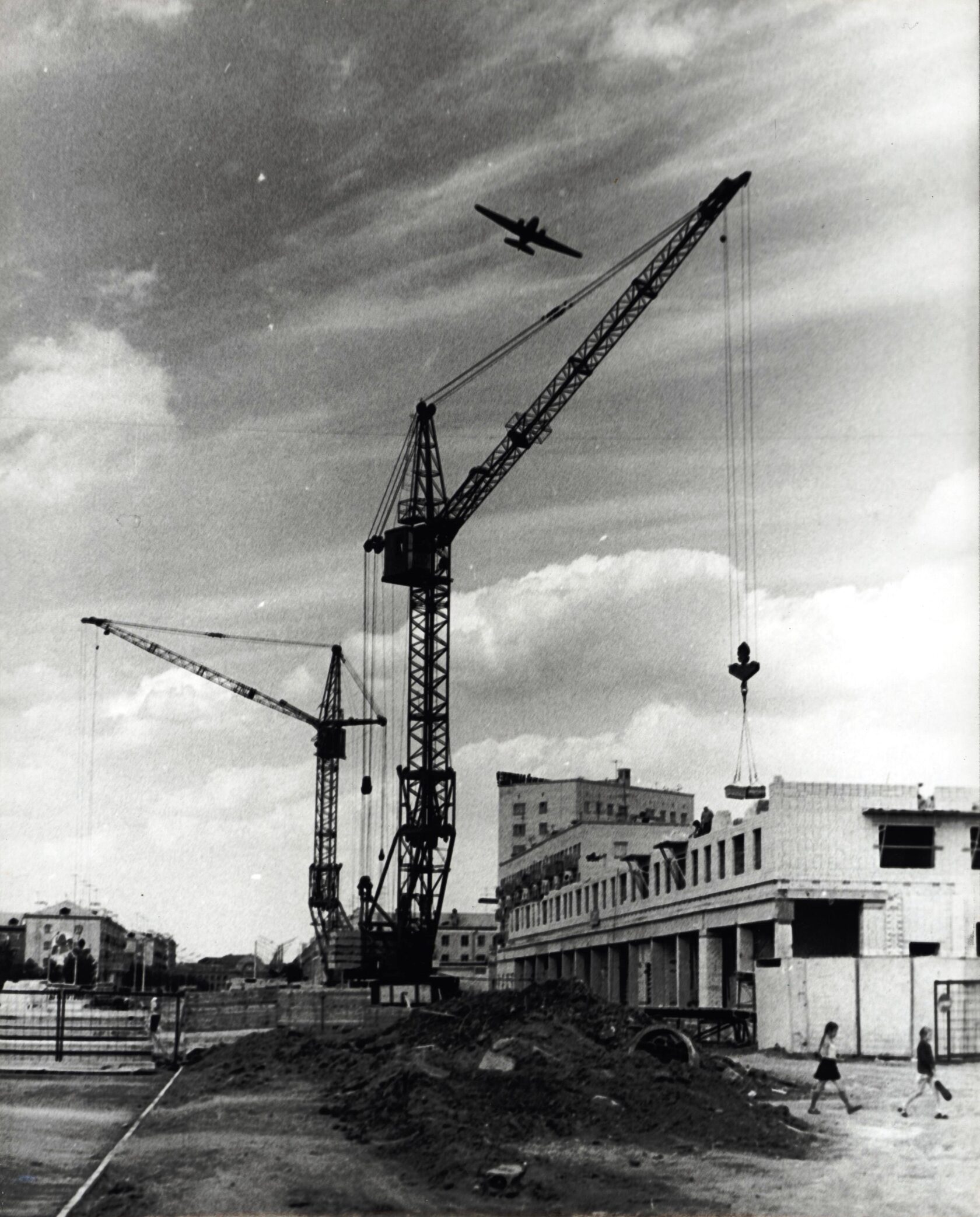 Синарский район. Строительство города. Автор фото В.П. Шевалев. 1970-е гг.