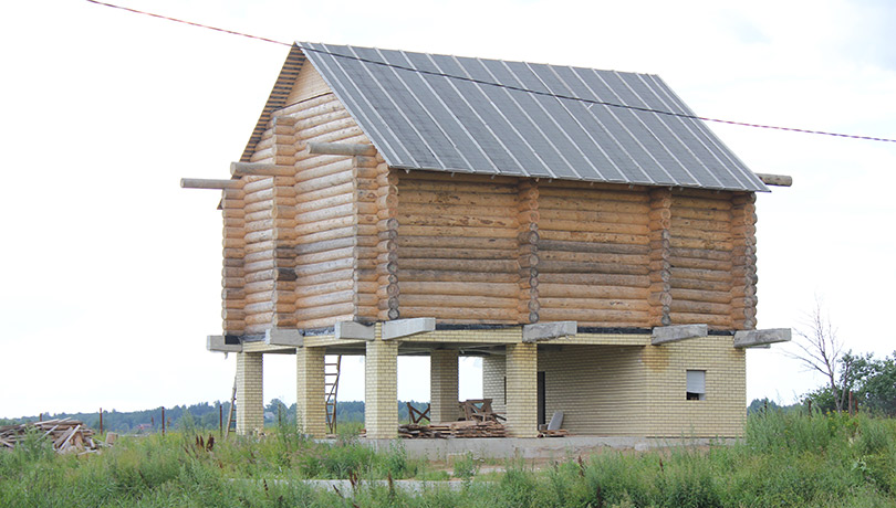 Интерьер деревянного дома внутри с фото