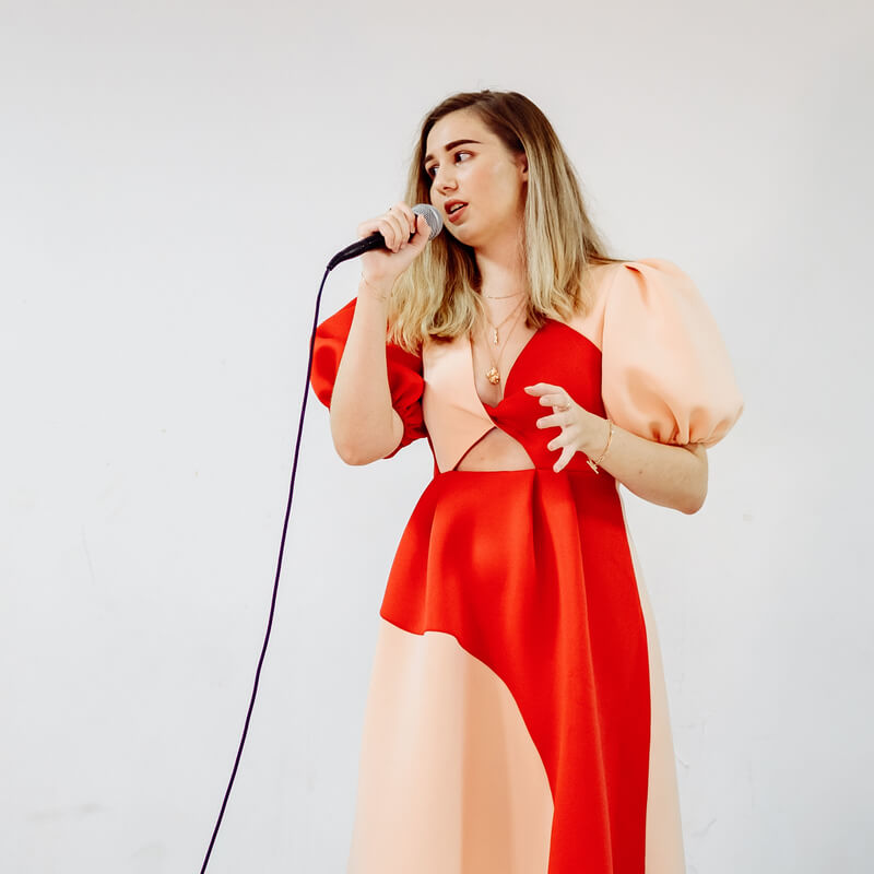 Уроки вокала в СПб - курсы для взрослых в вокальной школе