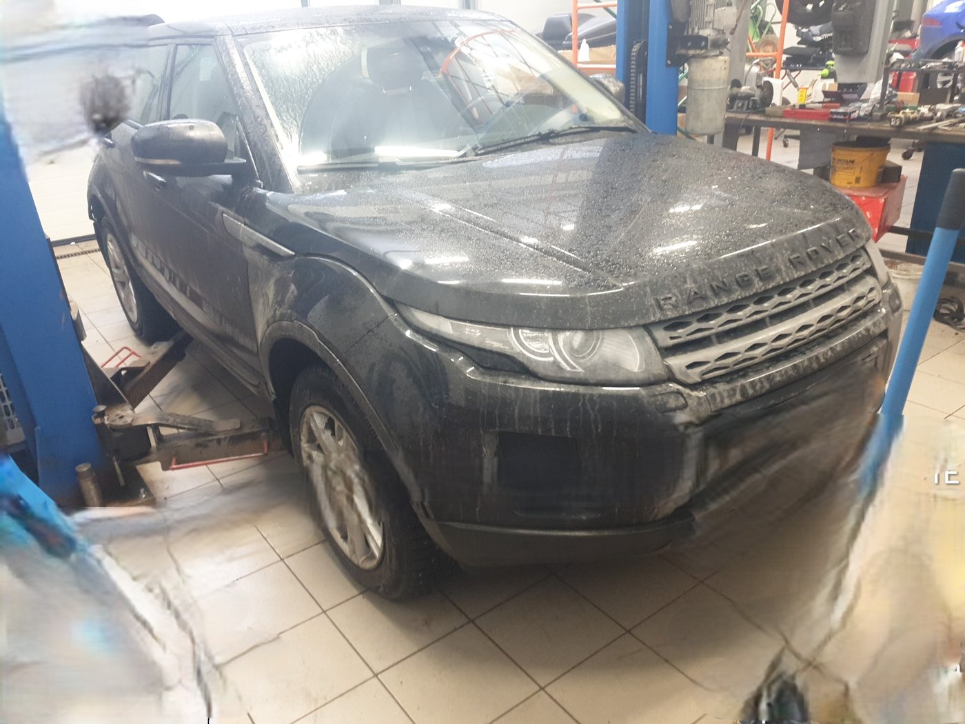 Range Rover Evoque после ДТП