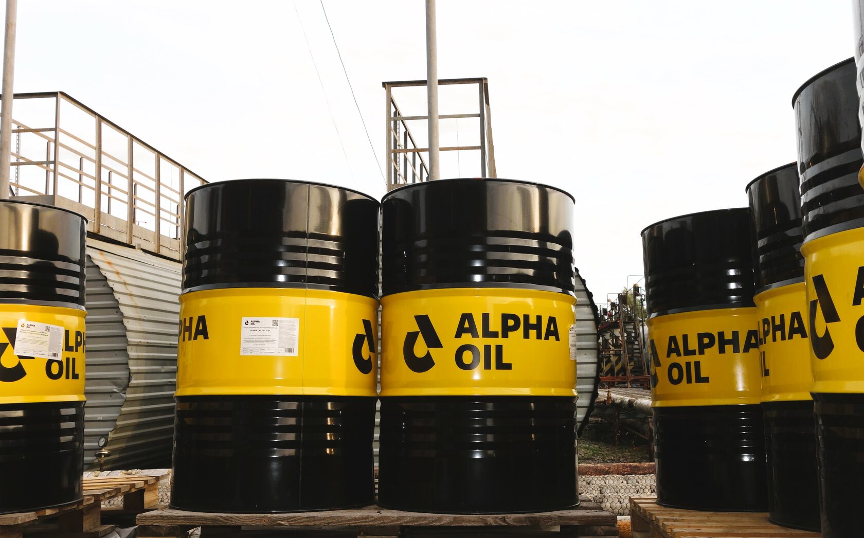 О компании ALPHA OIL