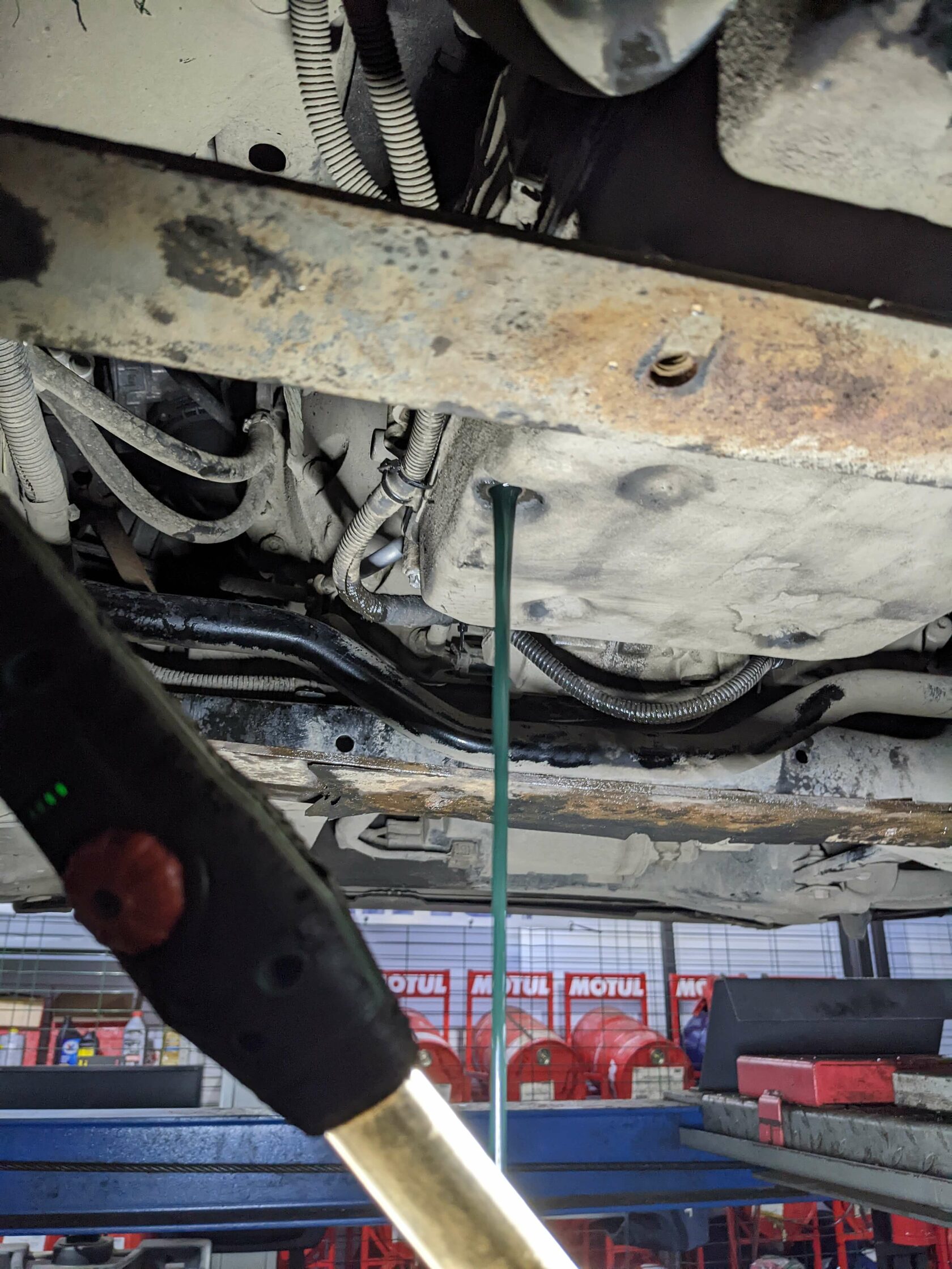 Выставление уровня масла Mercedes