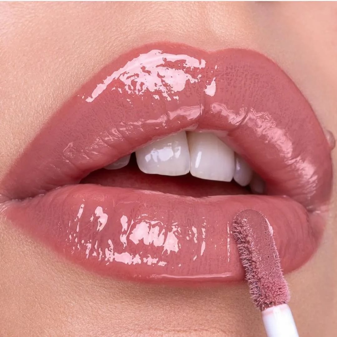 How and from what lipstick is made