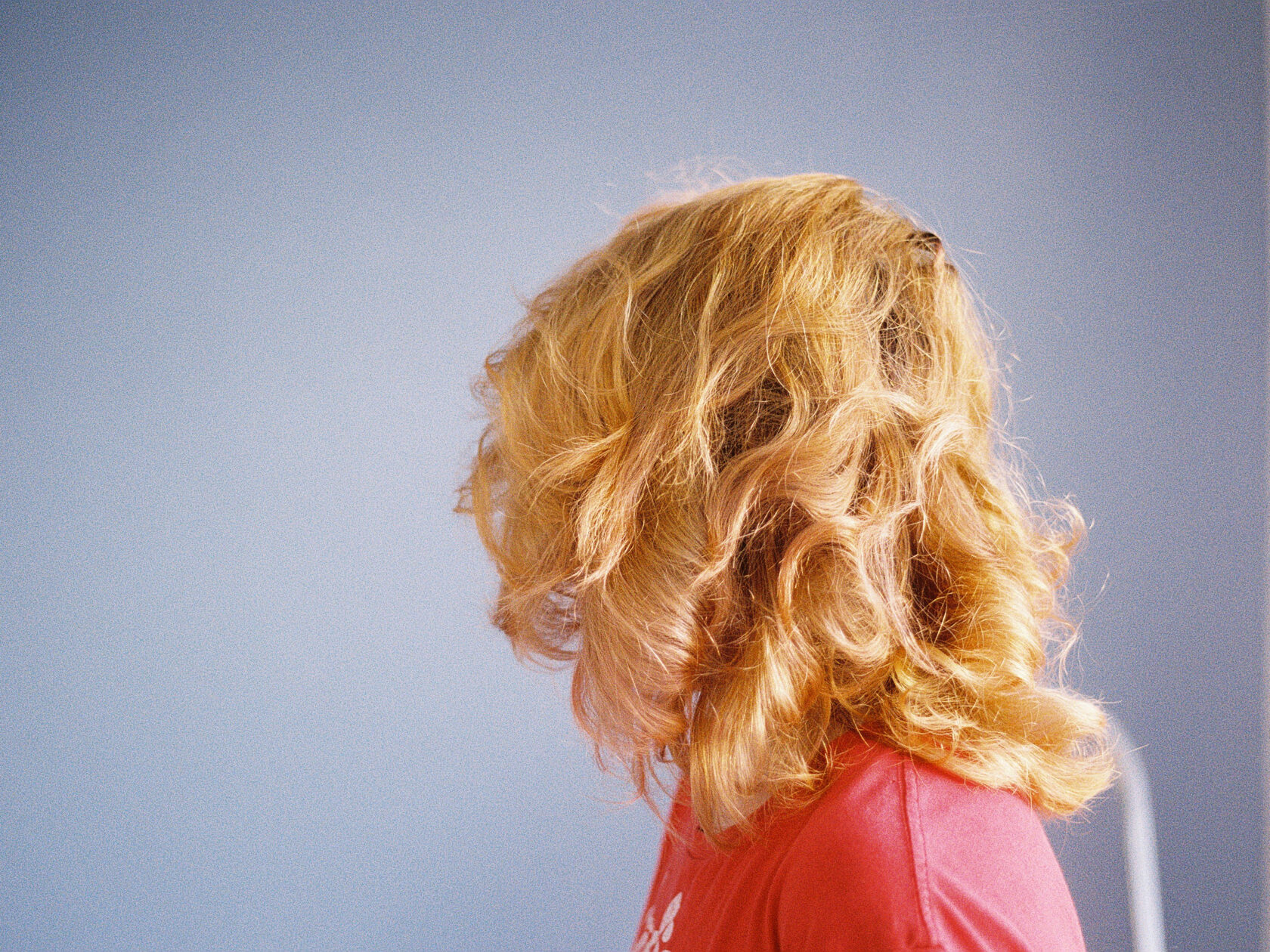 Женская стрижка каскад: объем и движение для твоих волос