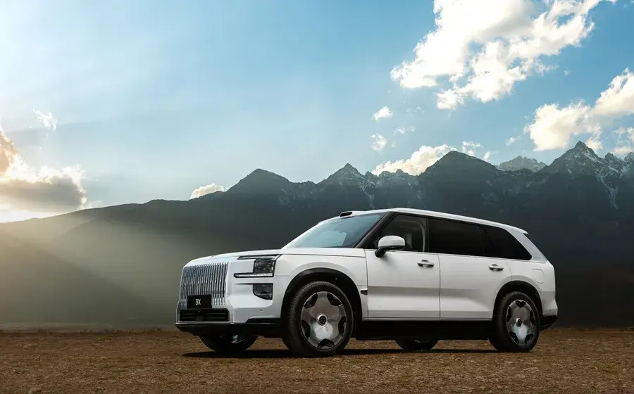 ZEEKR 9X — автомобиль для сравнения комплектаций AutoNDS