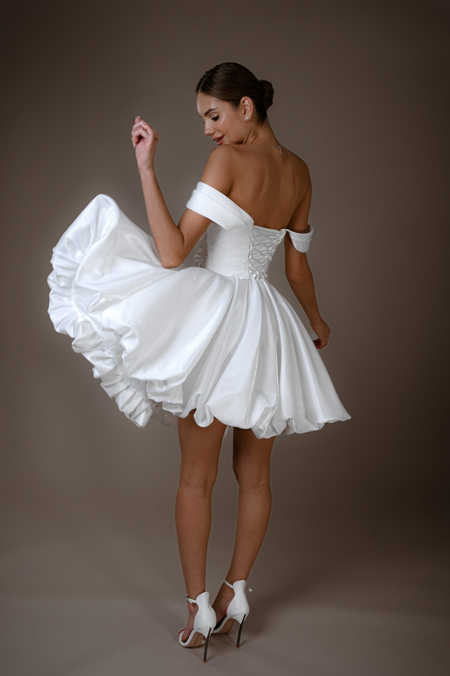 Короткое свадебное платье CANDY с мини-юбкой 