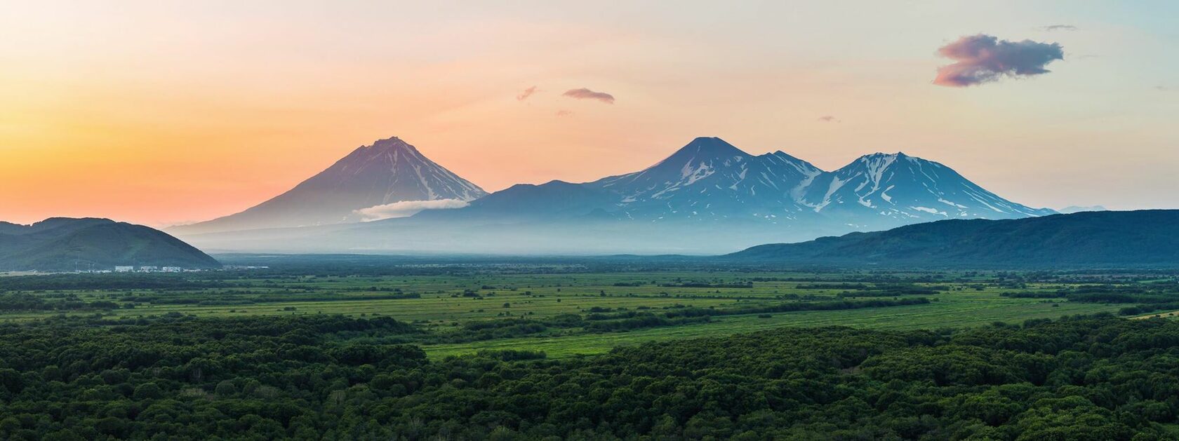Вулканы Камчатки панорамная фотография