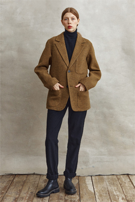 Куртка женская бежевая