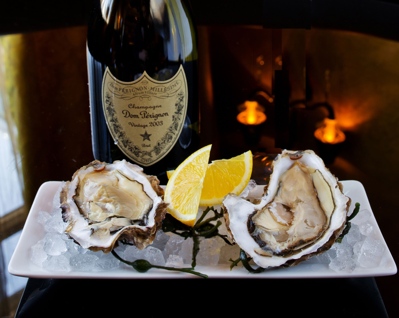 устрицы с вином