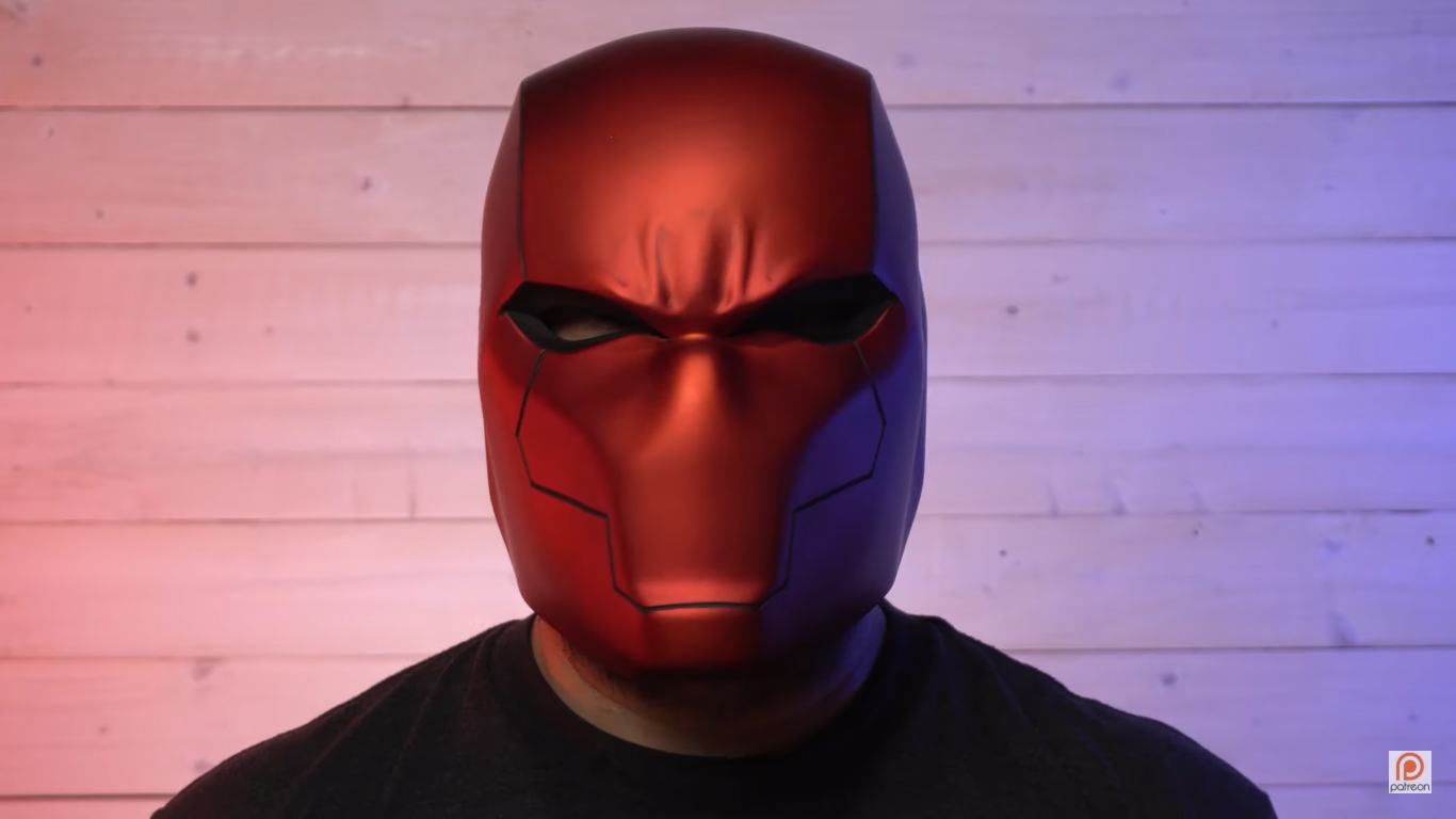 Такой замечательный результат получился у 3D Printed Props.Это комбинация золотистой базы, красной основной краски и матового лака 