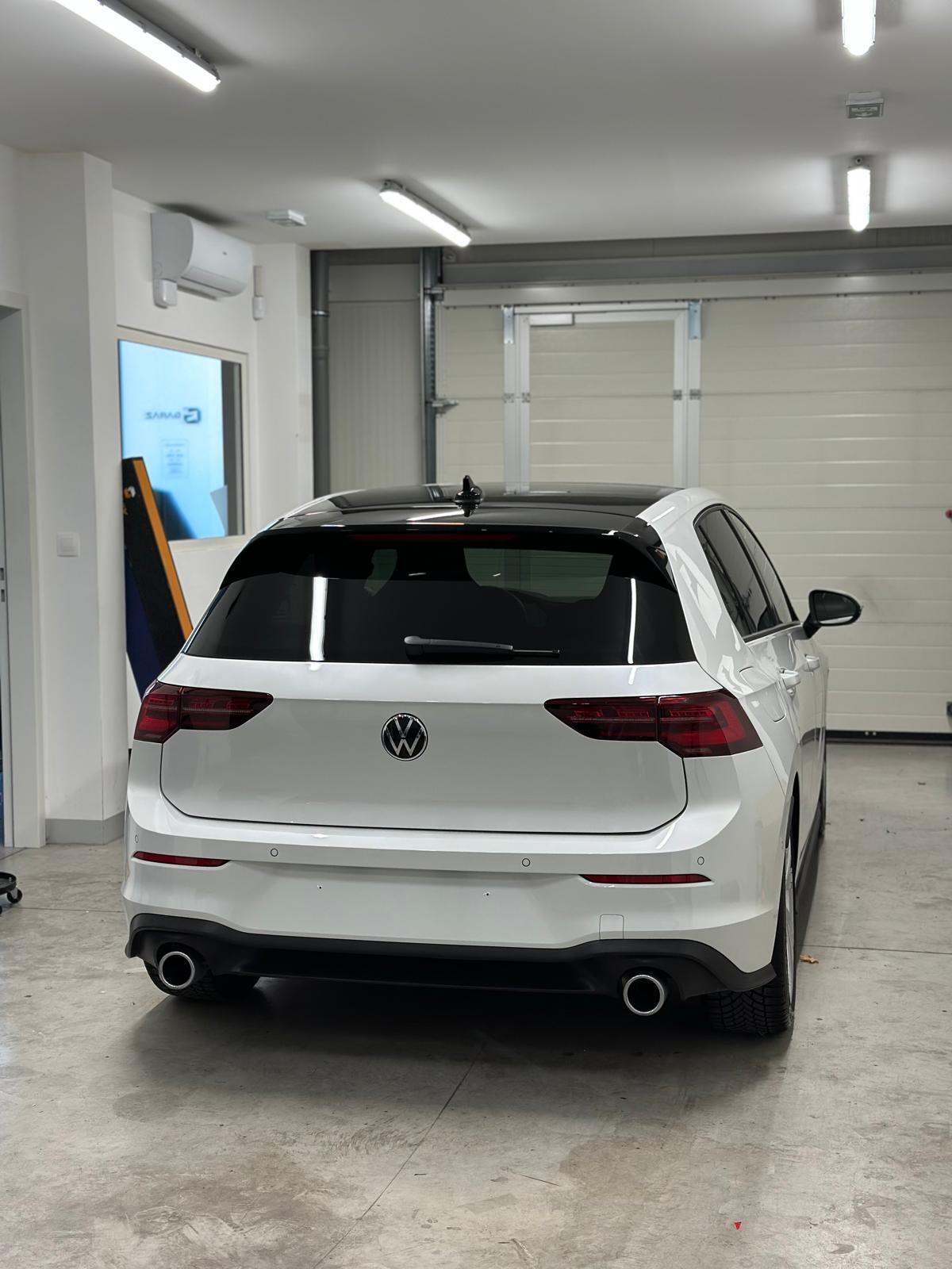 Volkswagen Golf GTI Mk8.5 – celopolep PPF fólií a černá lesklá fólie na střeše