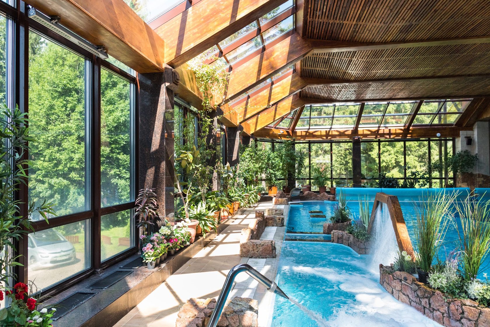 tapiola bassejn i spa