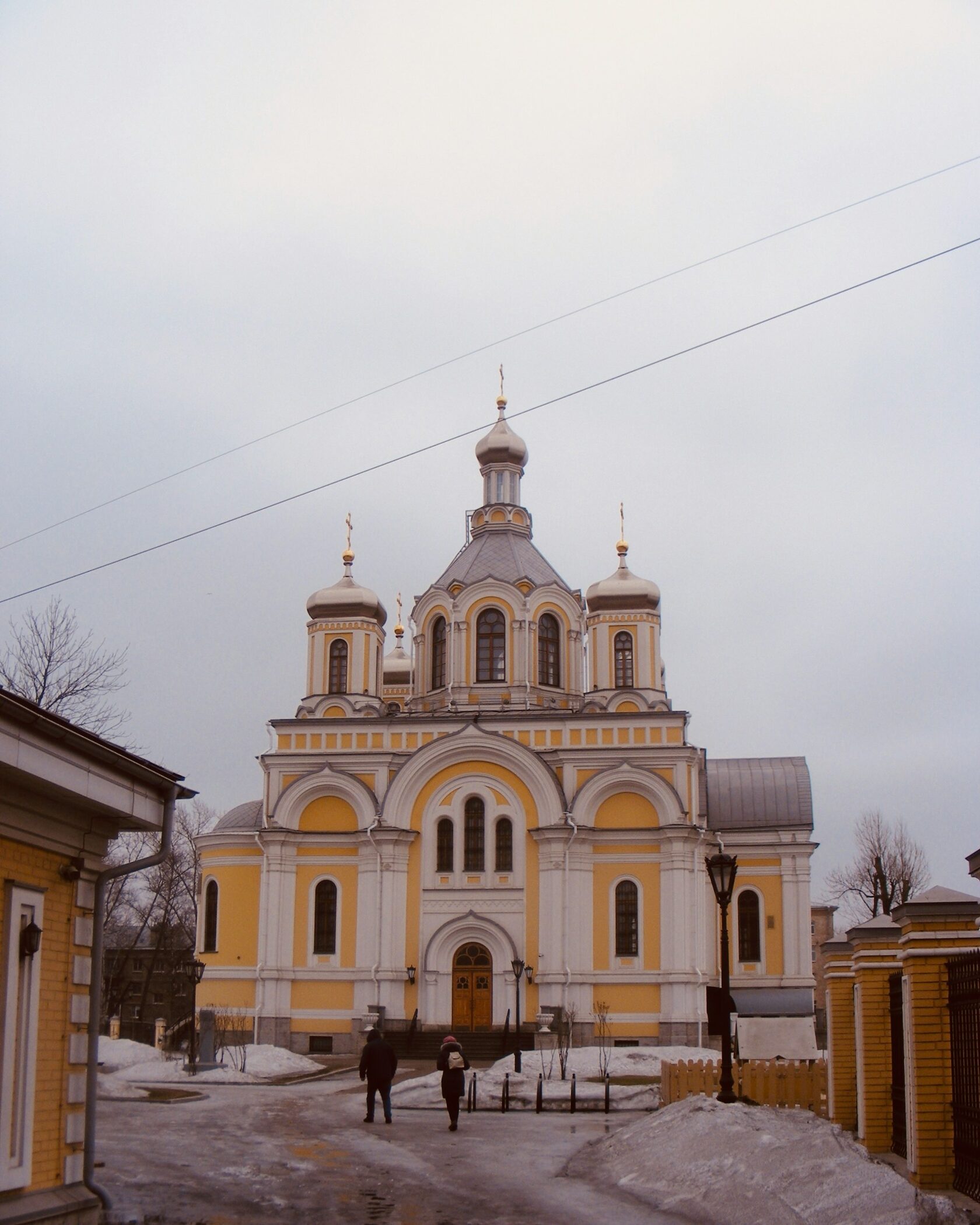 Храм Святой Троицы, Россия, Санкт-Петербург, Невский р-н, Октябрьская наб., 18