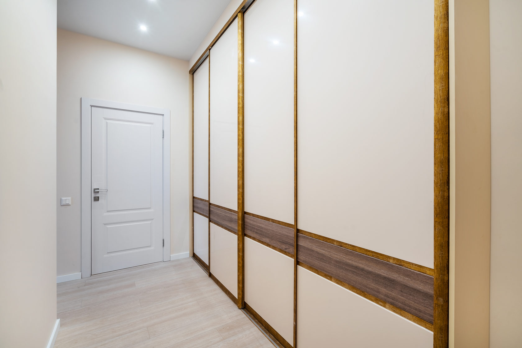 Новострой-Комфорт - первый магазин готовых ремонтов квартир, домов, офисов